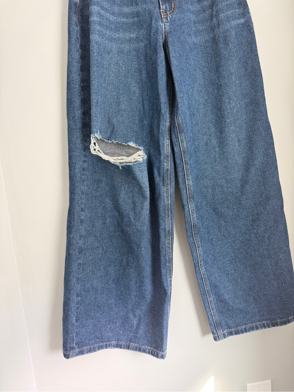 Princess Polly Naylor Rip Wide Leg Jeans Dark Blue Wash Size 4 Distressed New - Picture 4 of 9